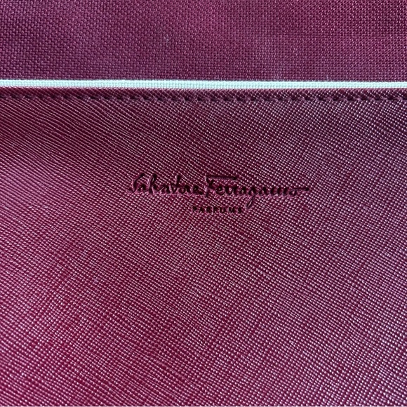 Salvatore Ferragamo MaroonTravel Bag. Cosmetic Clutch Designer - Picture 2 of 11